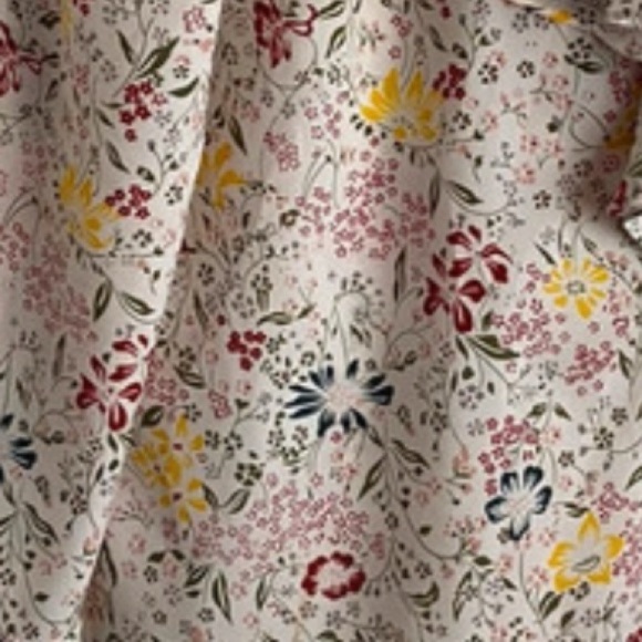 💥Very J  Ruffle Floral Print Bell Sleeve Blouse Multicolor M - Picture 6 of 9